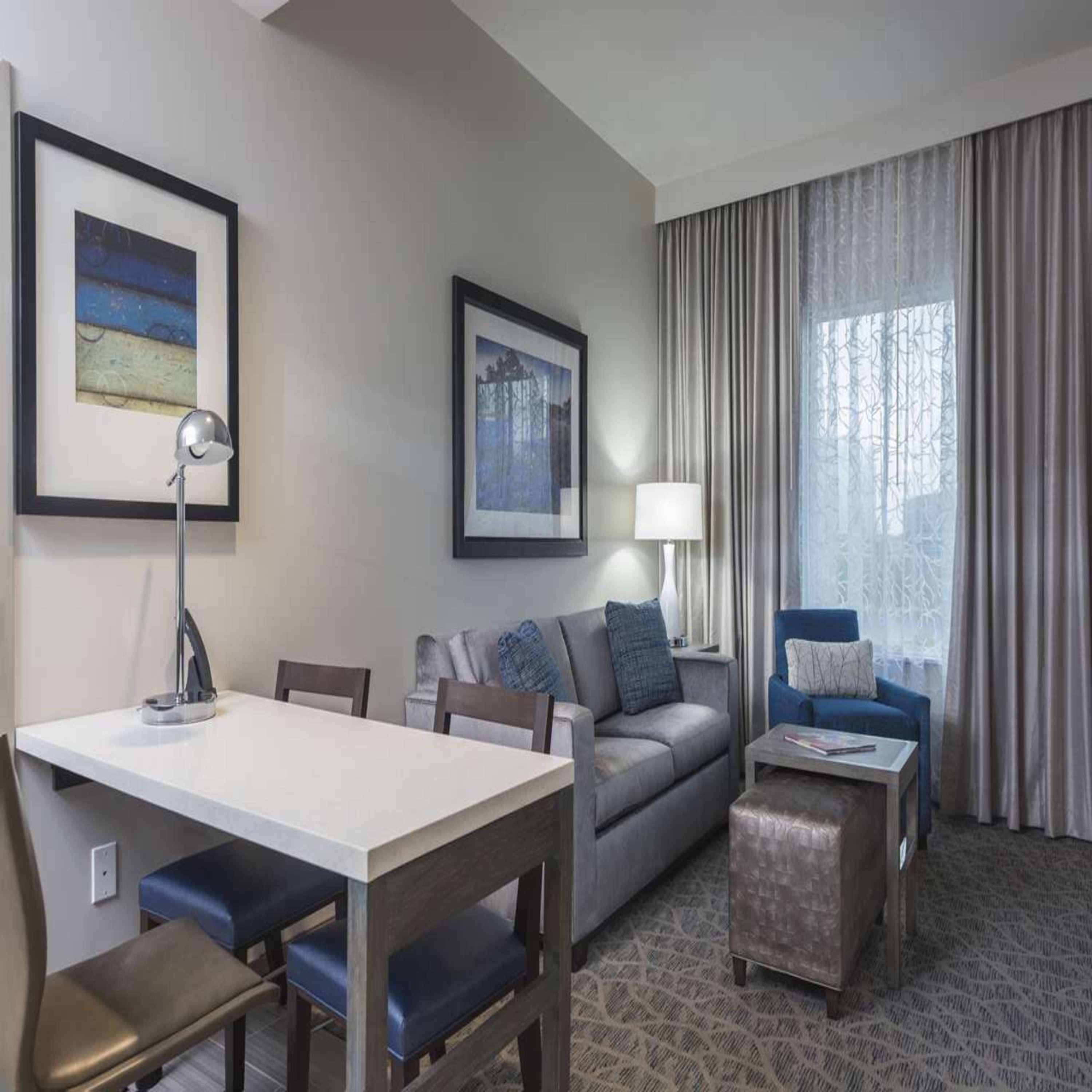 Embassy Suites By Hilton The Woodlands Exterior foto